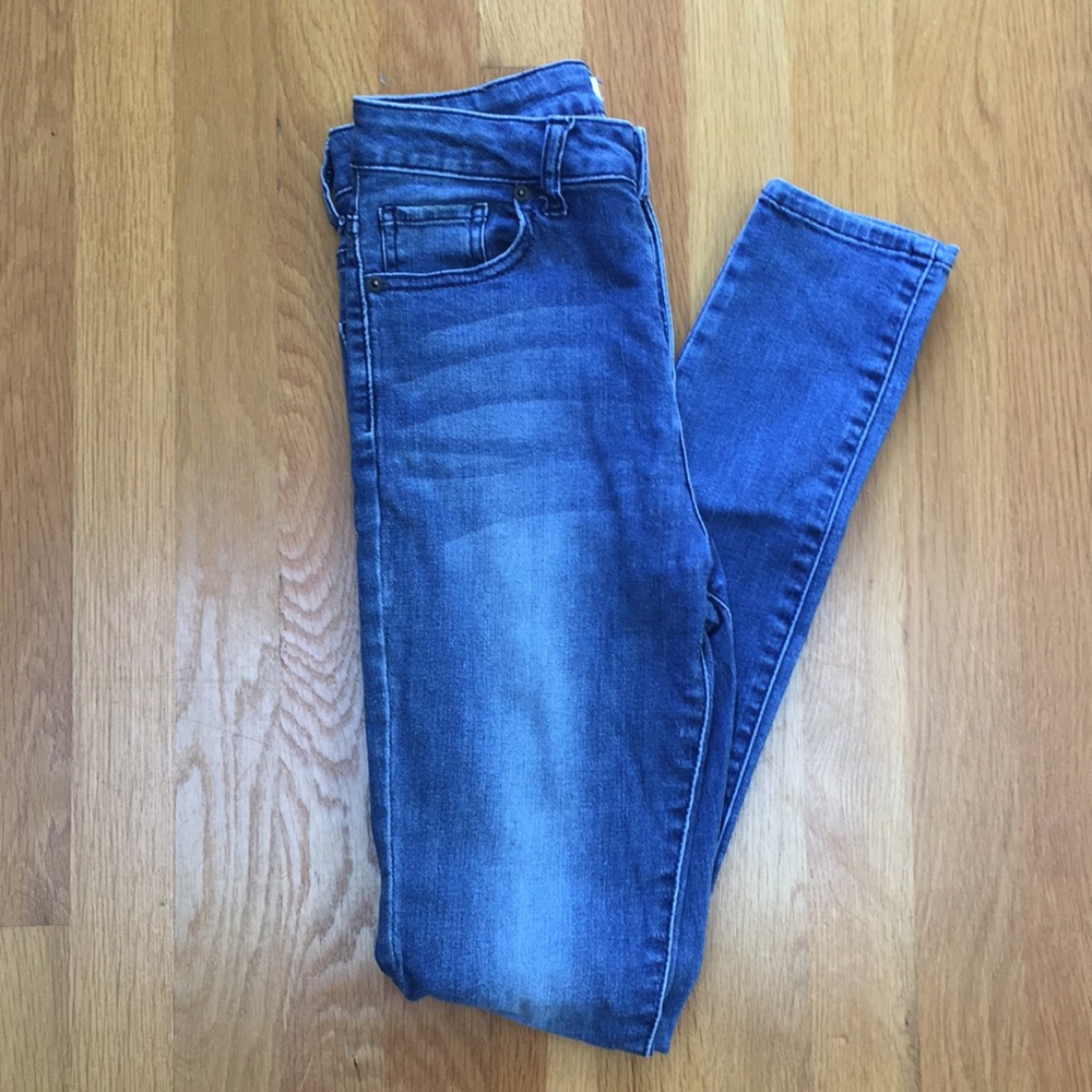 Semi-High Waisted Jeans